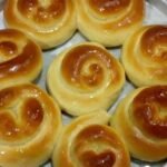 Pão Doce de Liquidificador Fácil: Chega a Manteiga Derrete! - Receita Completa